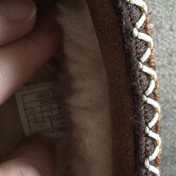 UGG Tasman Chestnut Suede Slip-Ons
Sz 9 - Picture 10 of 12